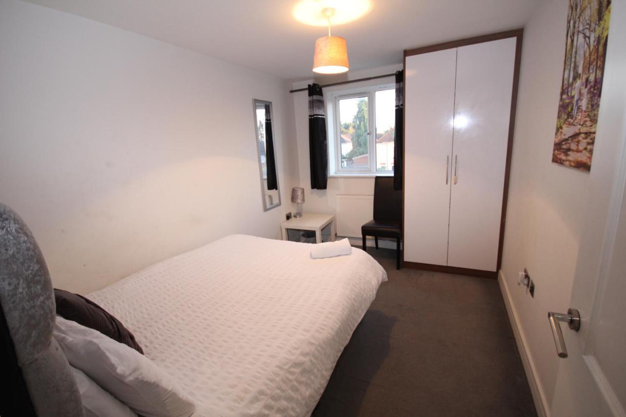 Holden Court Apartments - Apt 3 West Drayton  ภายนอก รูปภาพ